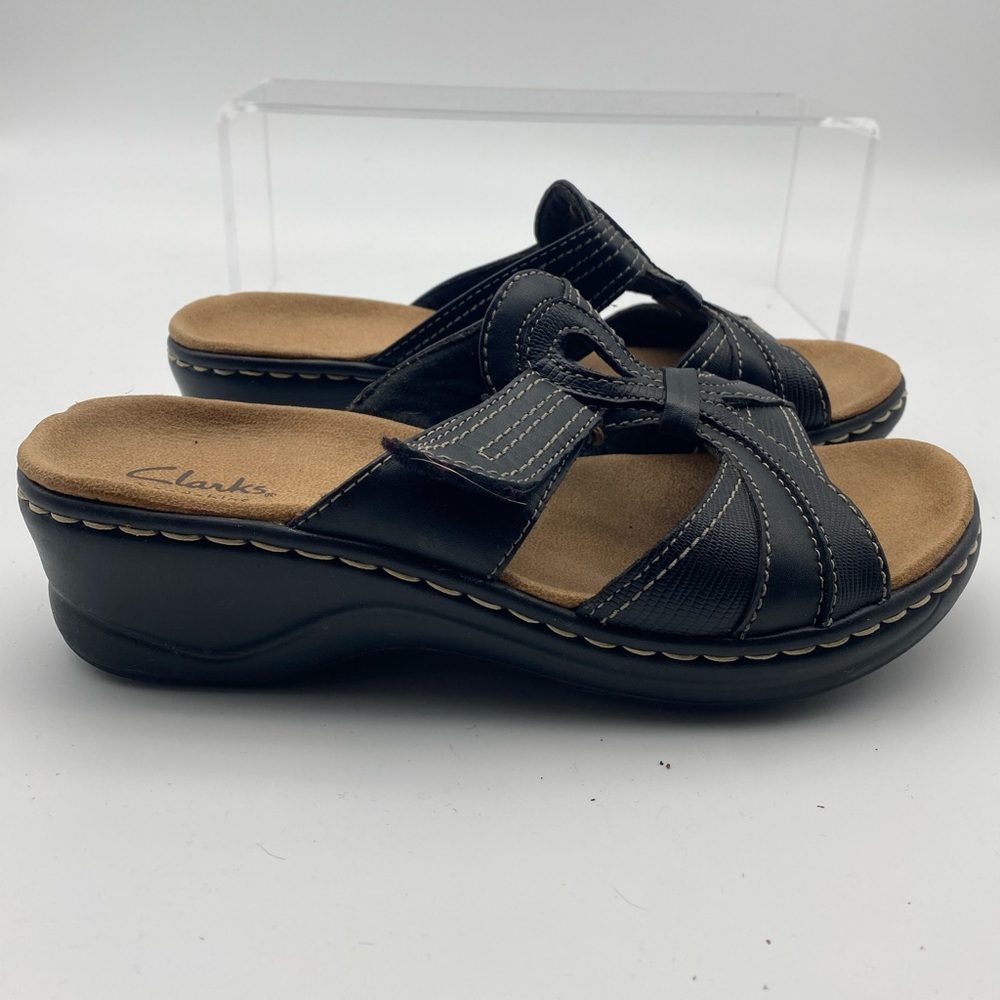 Clarks Bendables Women Size 7.5 W Sandal Black Leather Comfort Wedge Open Toe